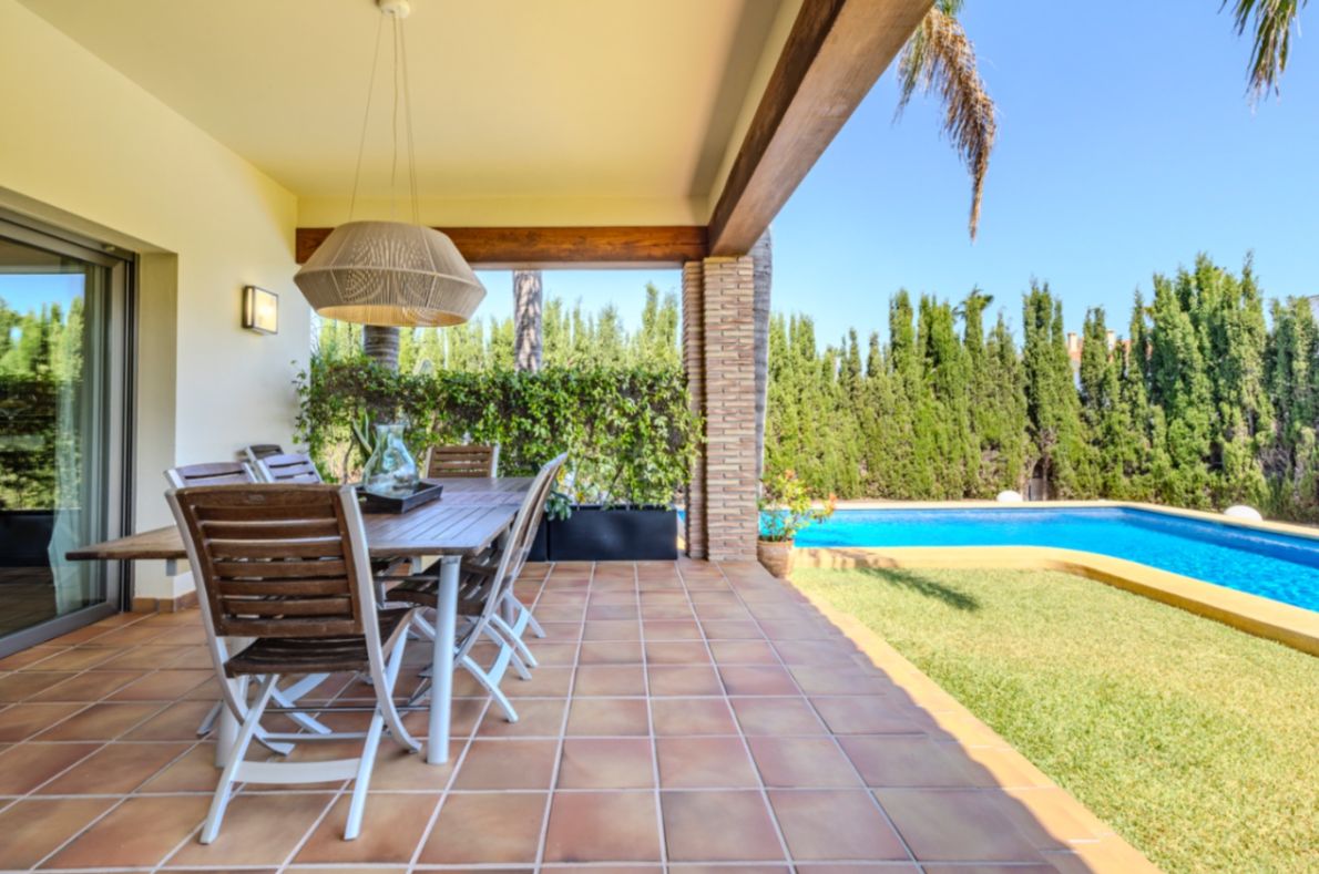 Hochwertige mediterrane Villa in San Nicolás, Dénia