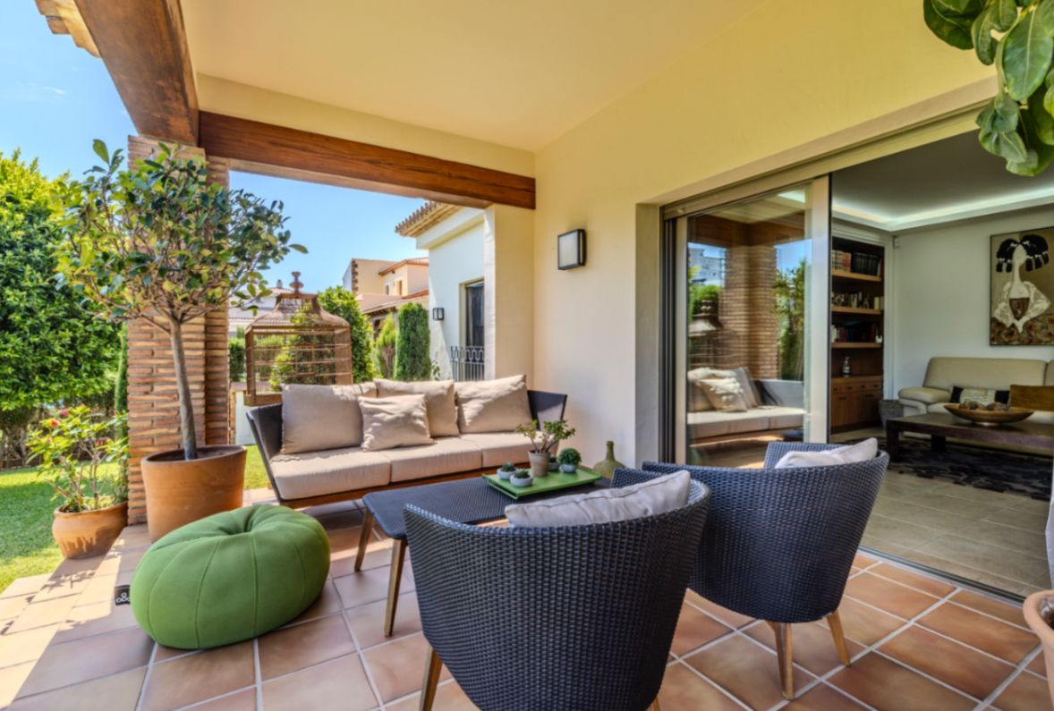 Hochwertige mediterrane Villa in San Nicolás, Dénia
