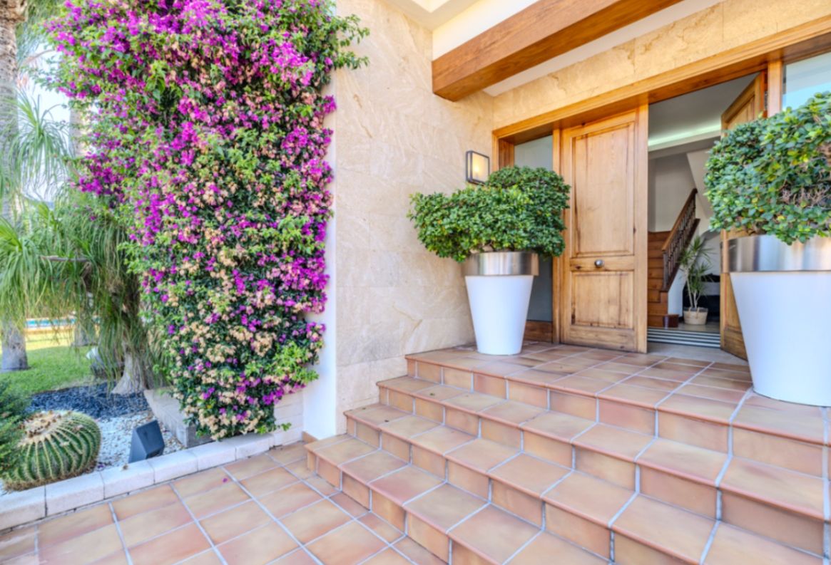 Hochwertige mediterrane Villa in San Nicolás, Dénia