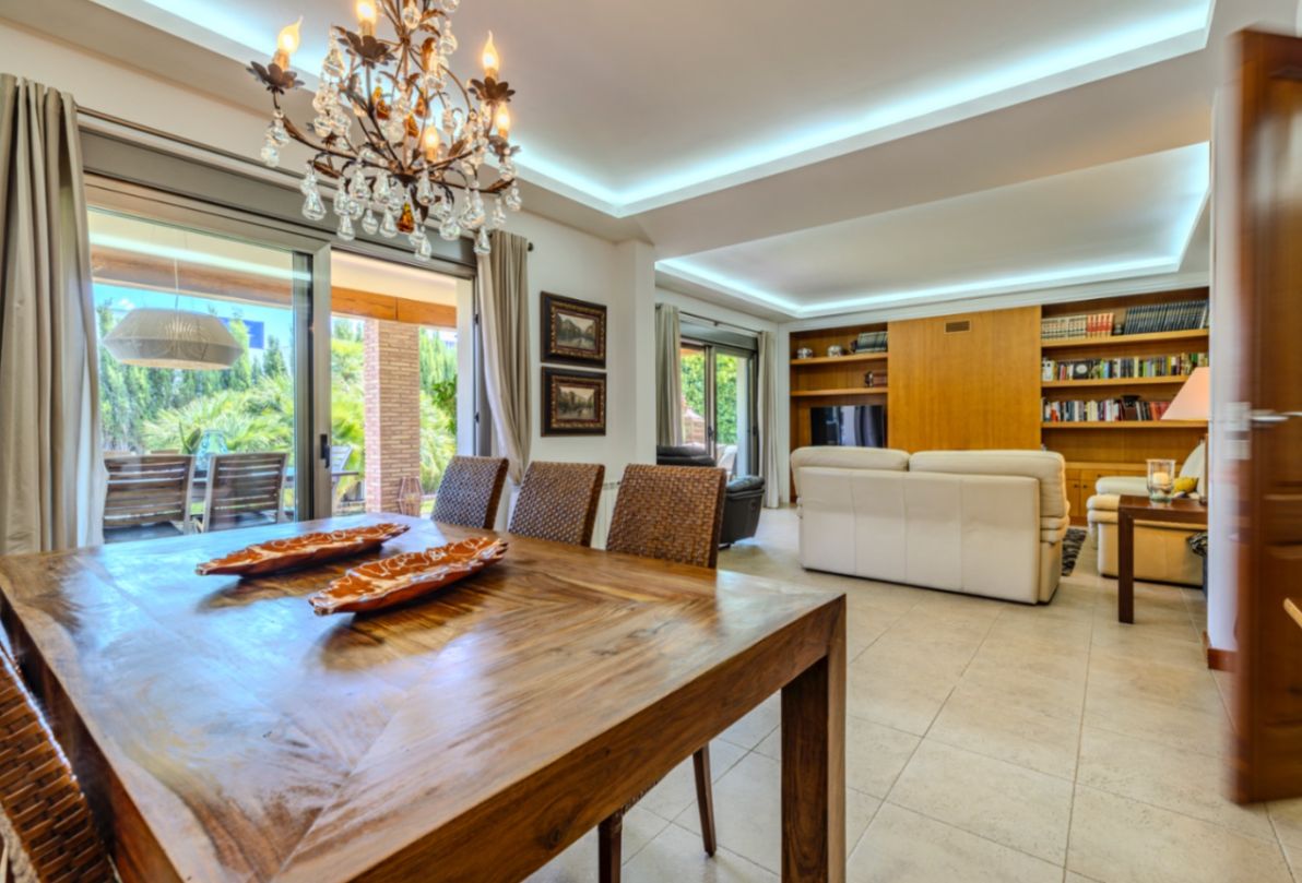 Hochwertige mediterrane Villa in San Nicolás, Dénia