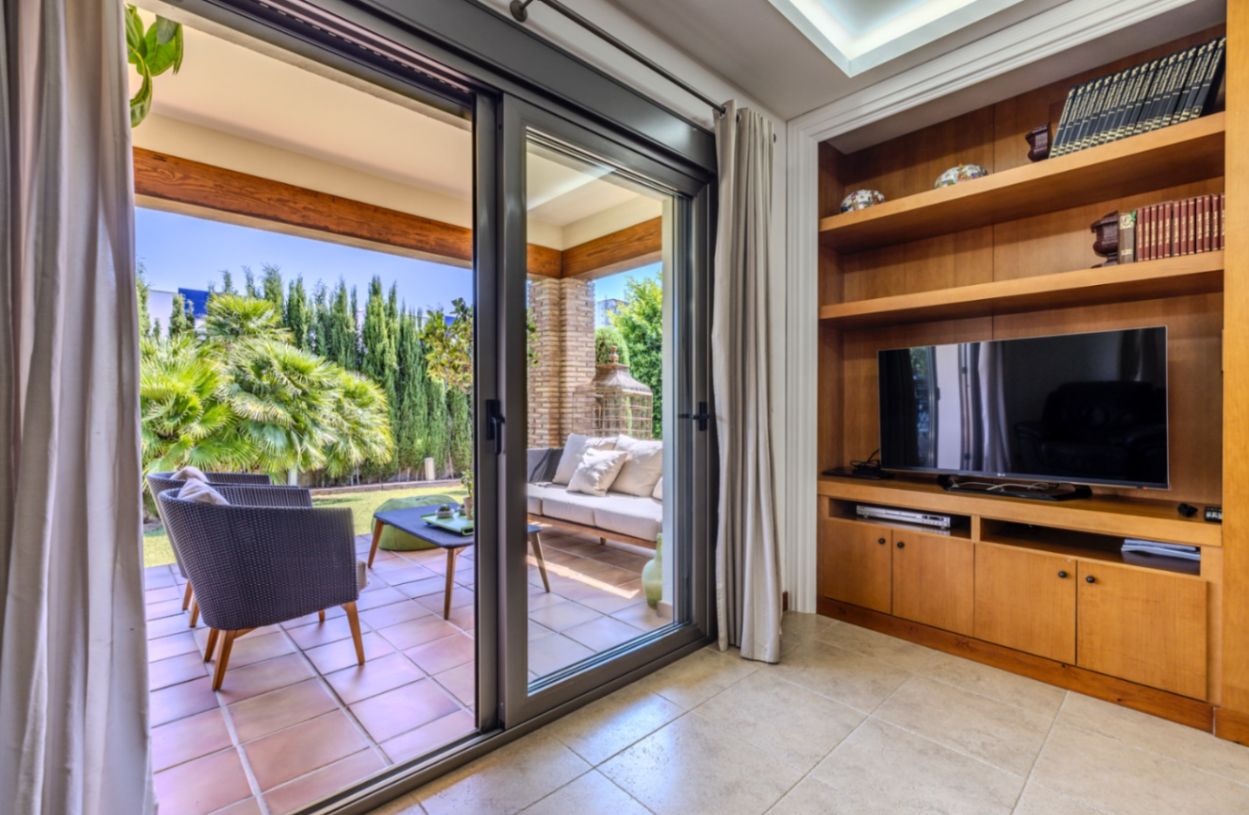 Hochwertige mediterrane Villa in San Nicolás, Dénia
