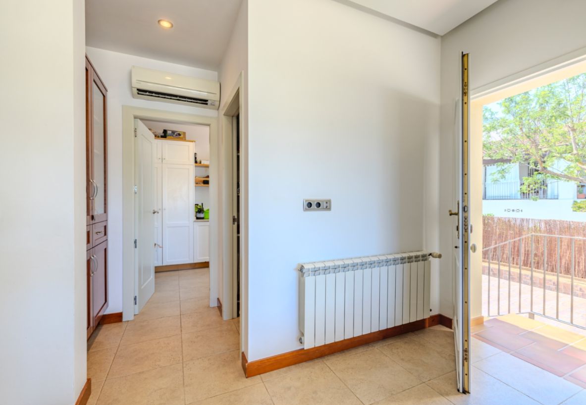 Hochwertige mediterrane Villa in San Nicolás, Dénia
