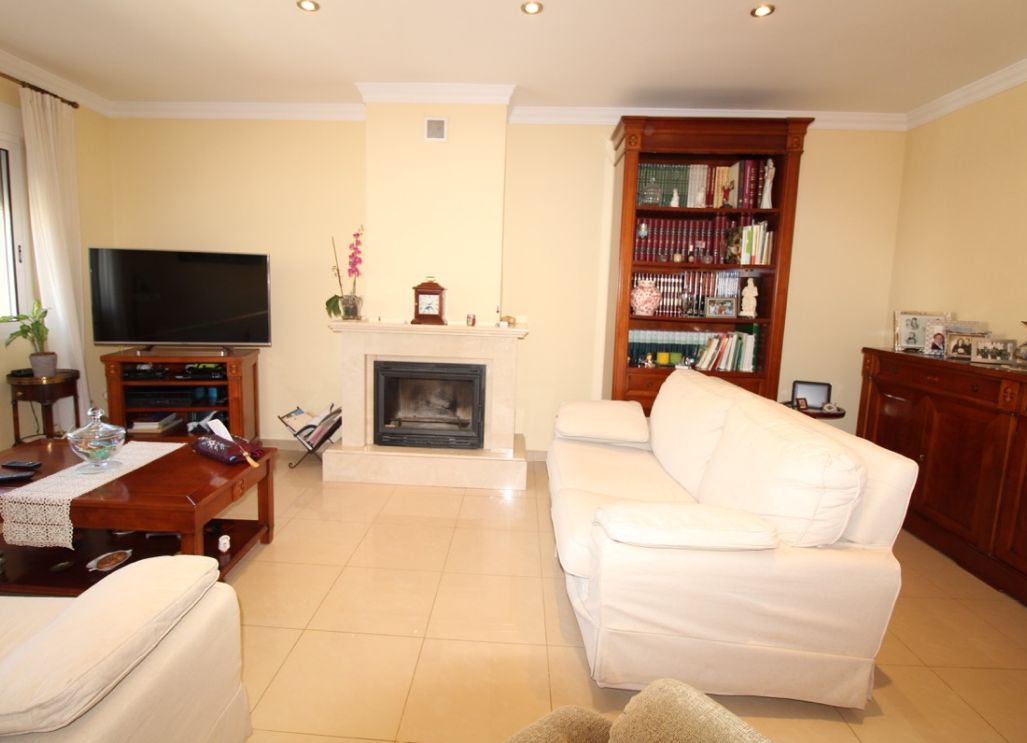 Villa elegante en venta en zona residencial de Denia