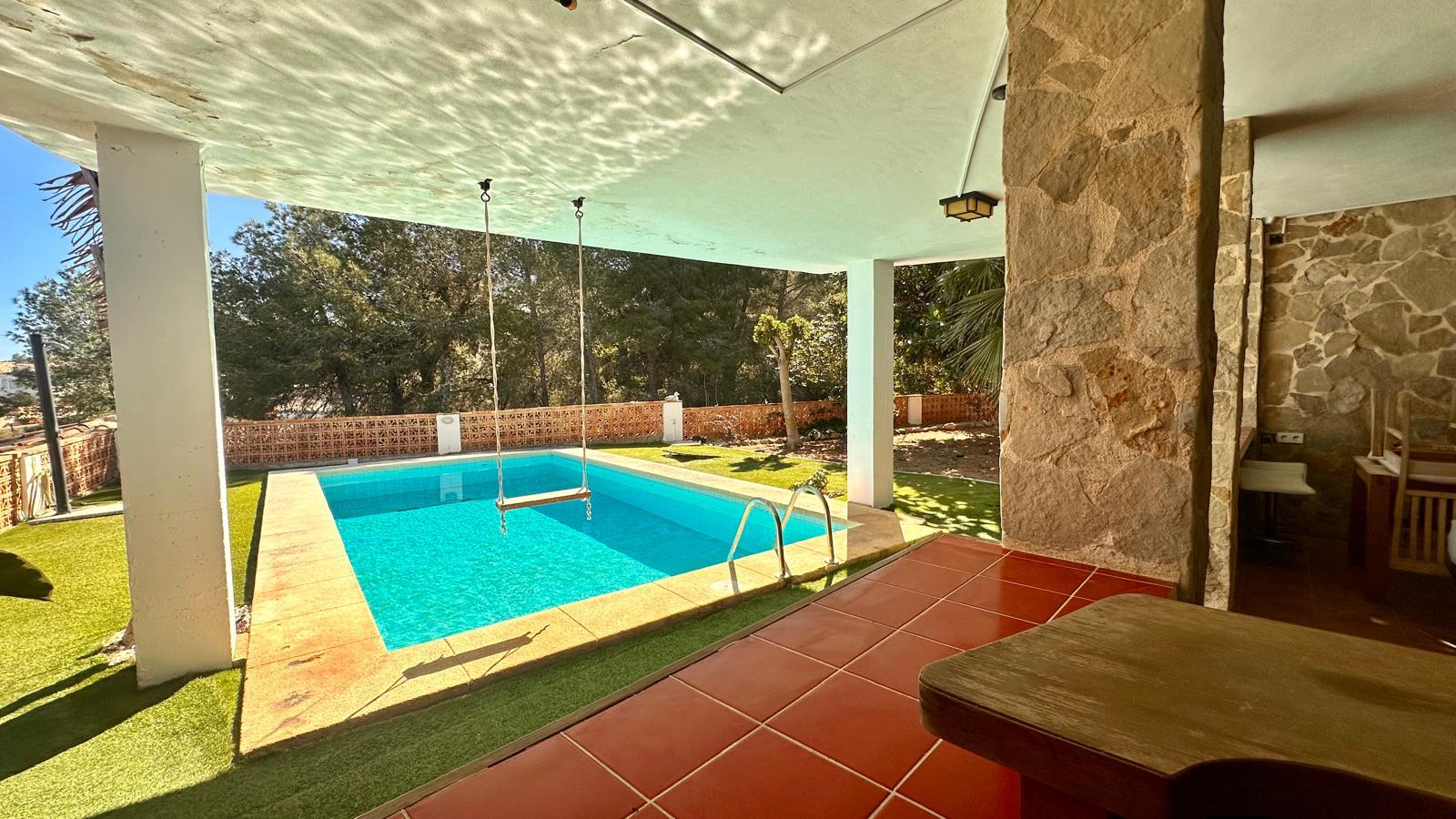 Villa méditerranéenne rénovée avec vue panoramique sur la mer et le Montgó à Dénia