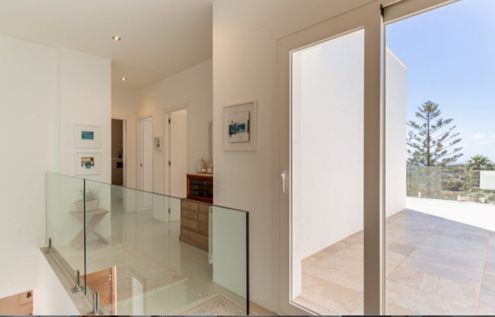 Modern villa with spectacular sea views in Moraira