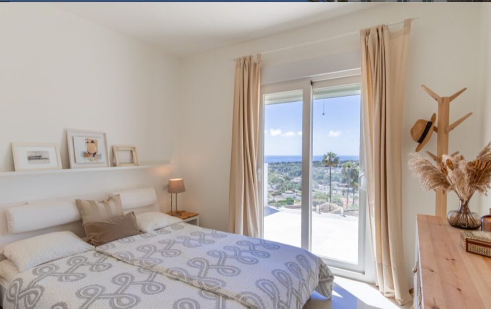 Modern villa with spectacular sea views in Moraira