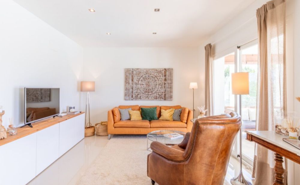 Modern villa with spectacular sea views in Moraira