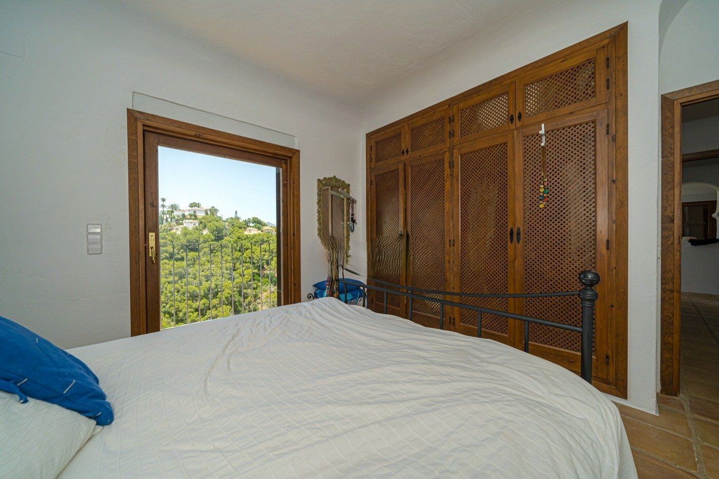 Mediterranean villa i första linjen med imponerande havsutsikt i Javea