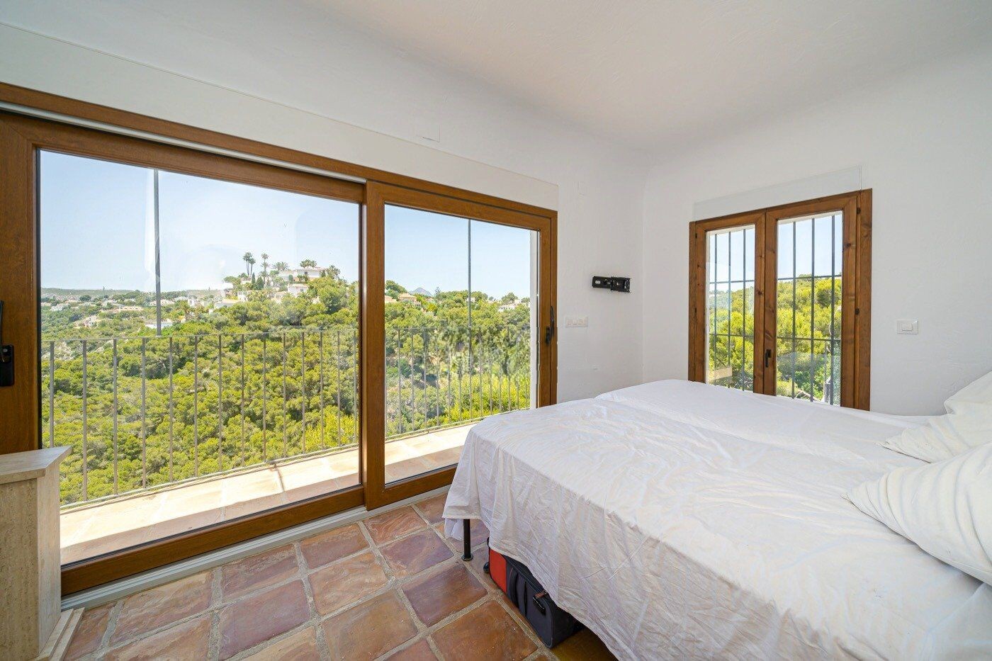 Mediterranean villa i första linjen med imponerande havsutsikt i Javea