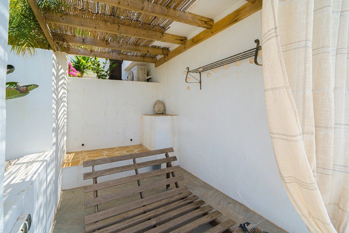 Mediterranean villa i första linjen med imponerande havsutsikt i Javea