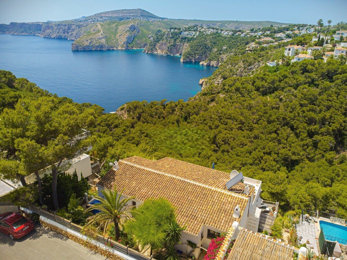 Mediterranean villa i första linjen med imponerande havsutsikt i Javea