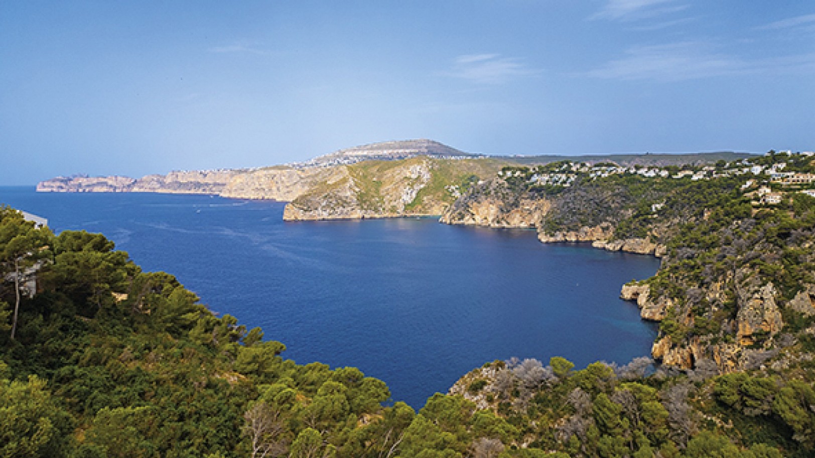 Nieuwbouwvilla direct aan zee in Ambolo Jávea