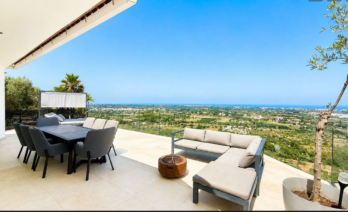 Villa rénovée avec vue sur la mer à Marquesas, Dénia