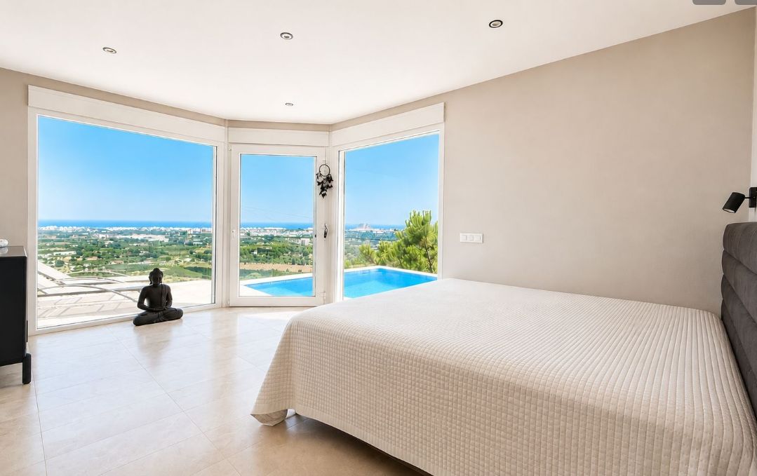Villa rénovée avec vue sur la mer à Marquesas, Dénia