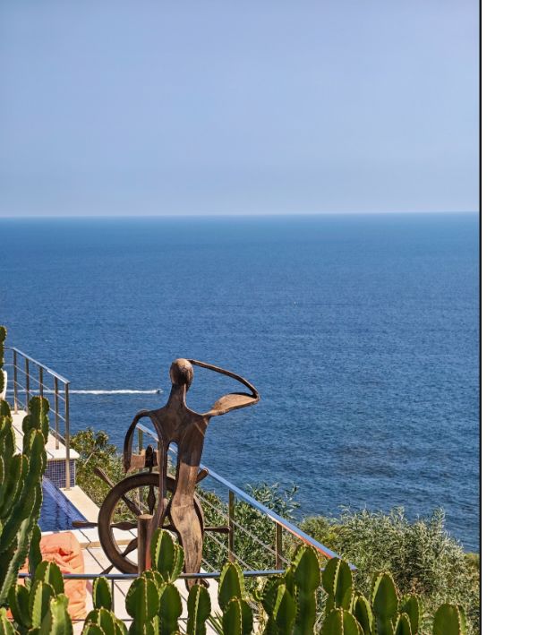 Villa rénovée avec vue panoramique sur la mer à Las Rotas, Dénia