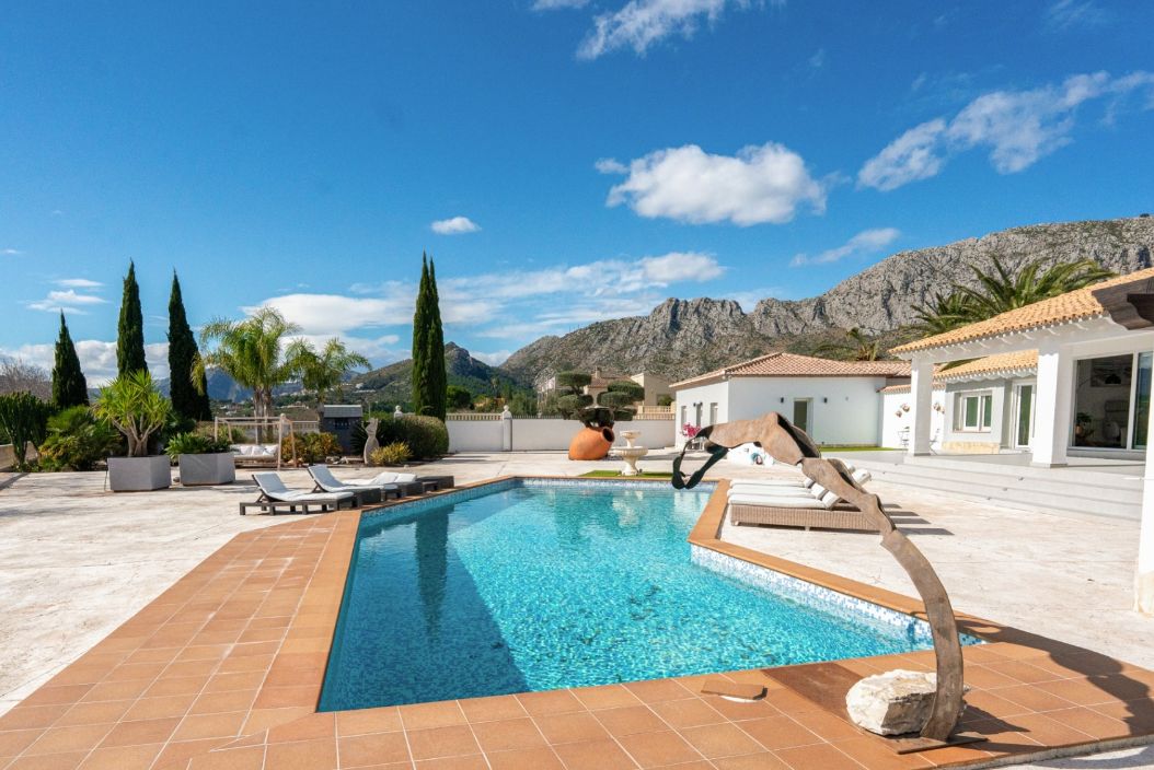 Villa de luxe avec appartement indépendant à Beniarbeig