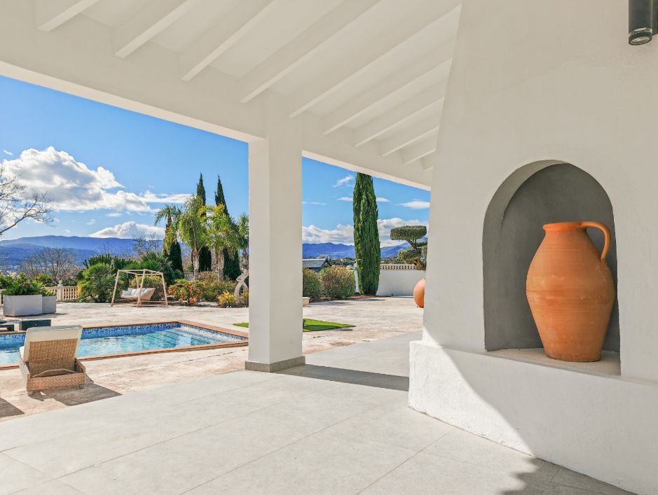 Villa de luxe avec appartement indépendant à Beniarbeig