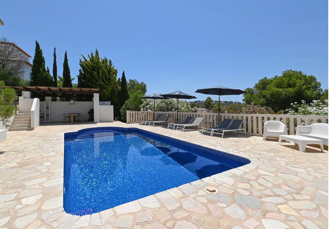 Certaines maisons offrent une vue. Celle-ci en offre toutes.