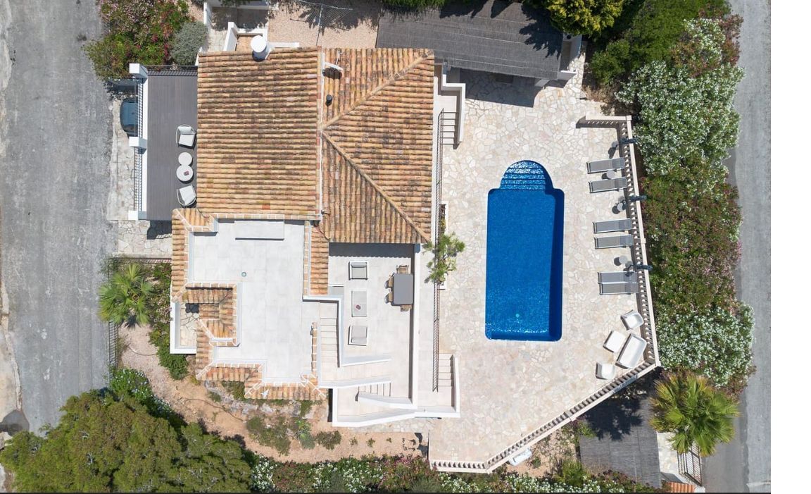 Certaines maisons offrent une vue. Celle-ci en offre toutes.