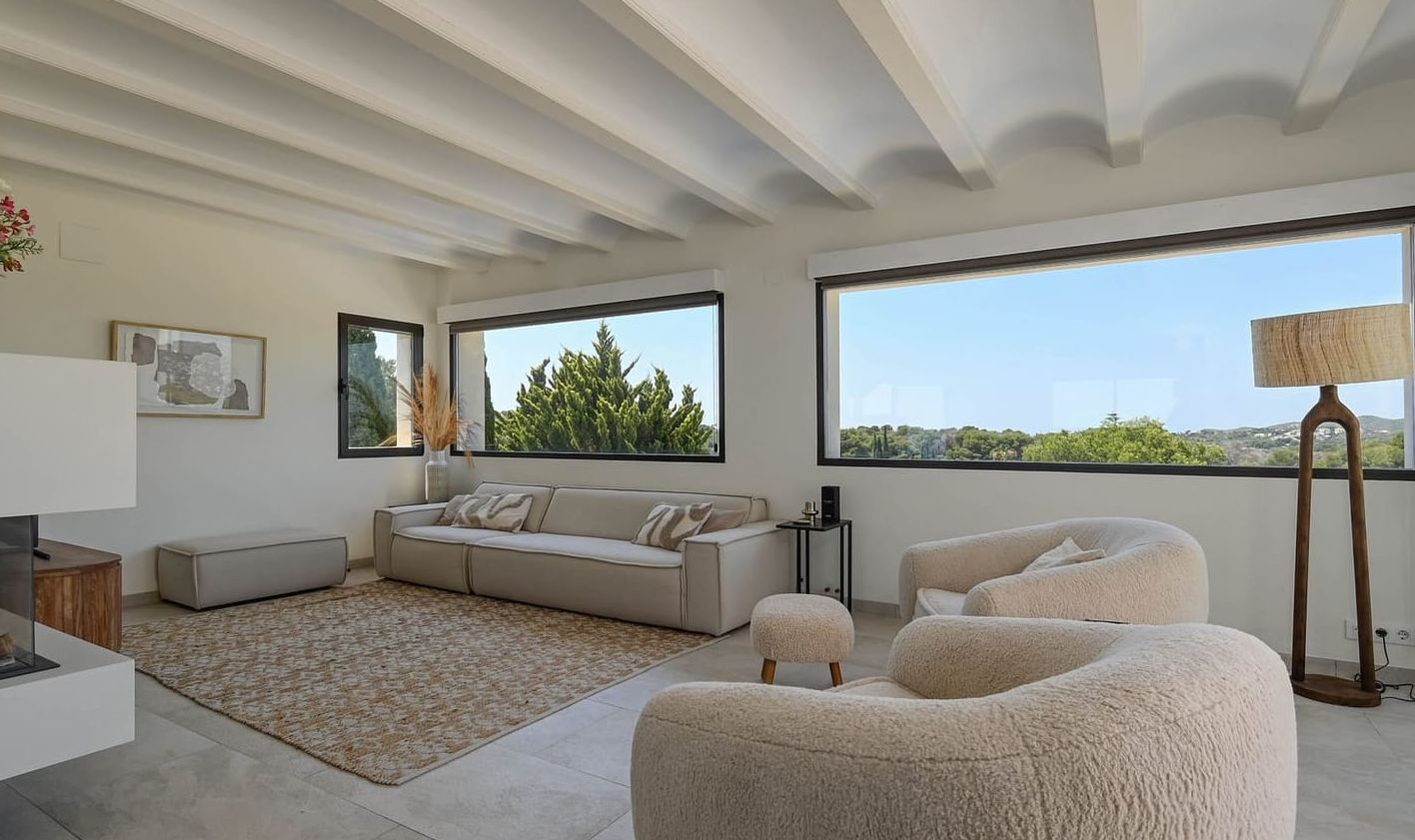 Certaines maisons offrent une vue. Celle-ci en offre toutes.