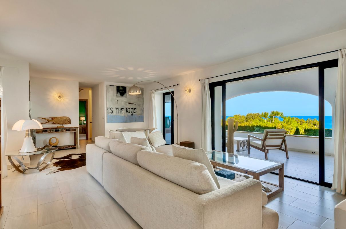 Villa exclusive avec des vues panoramiques imprenables sur la mer à Las Rotas, Dénia