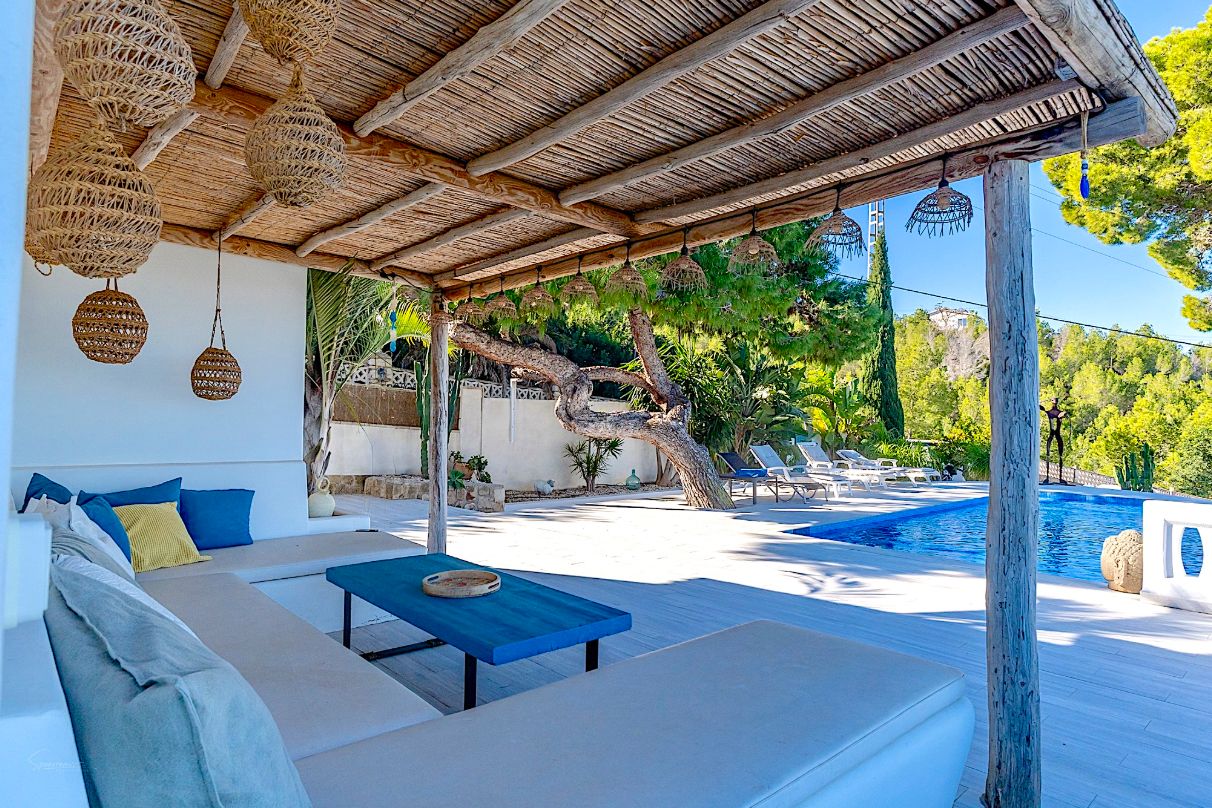 Villa exclusive avec des vues panoramiques imprenables sur la mer à Las Rotas, Dénia