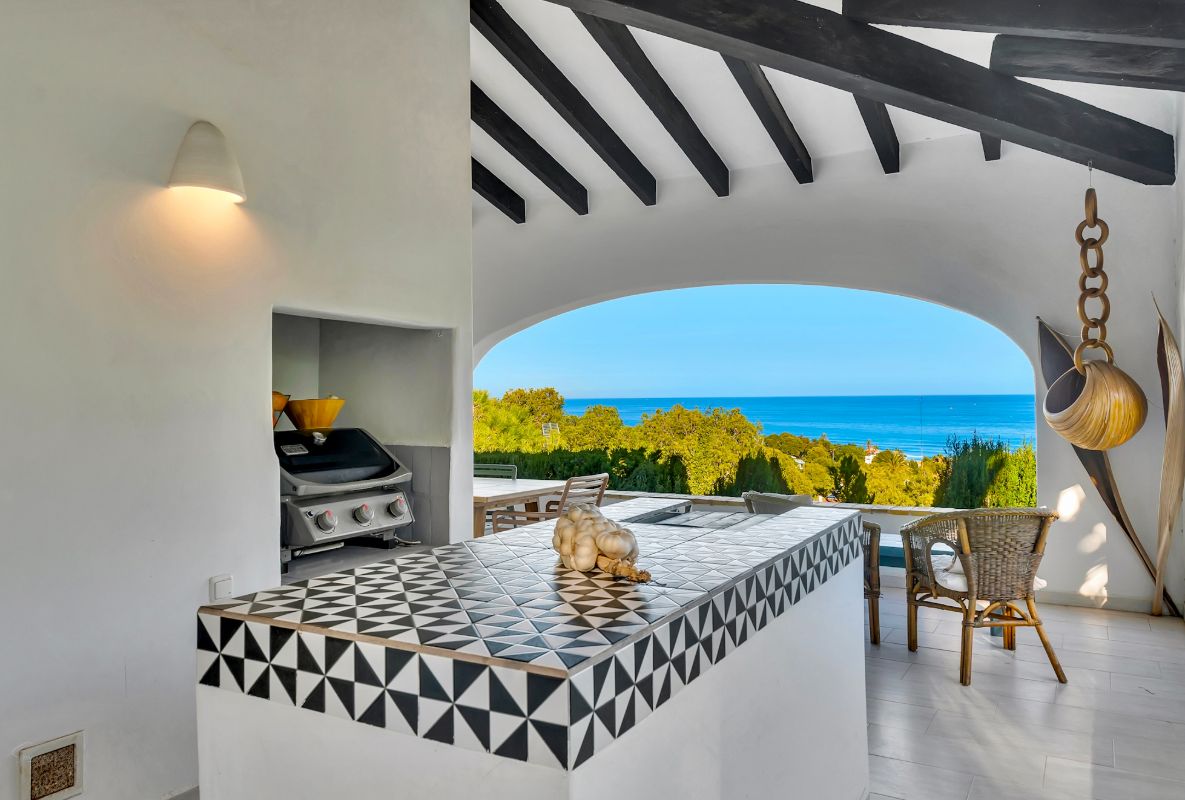 Villa exclusive avec des vues panoramiques imprenables sur la mer à Las Rotas, Dénia