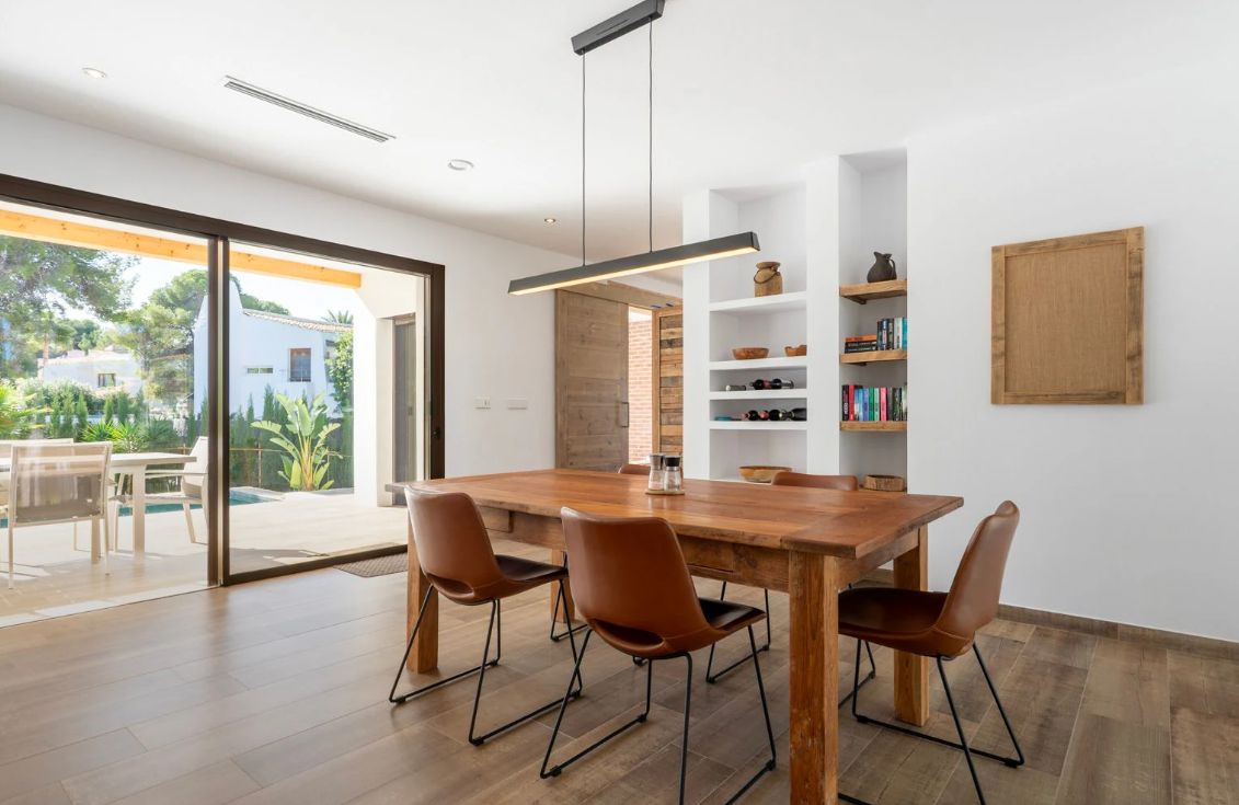 Villa moderne à quelques pas de la mer à Javea