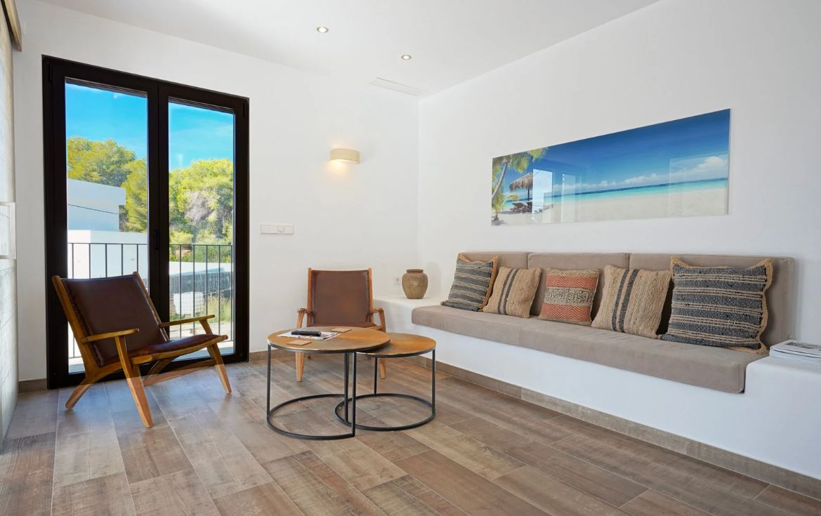 Villa moderne à quelques pas de la mer à Javea