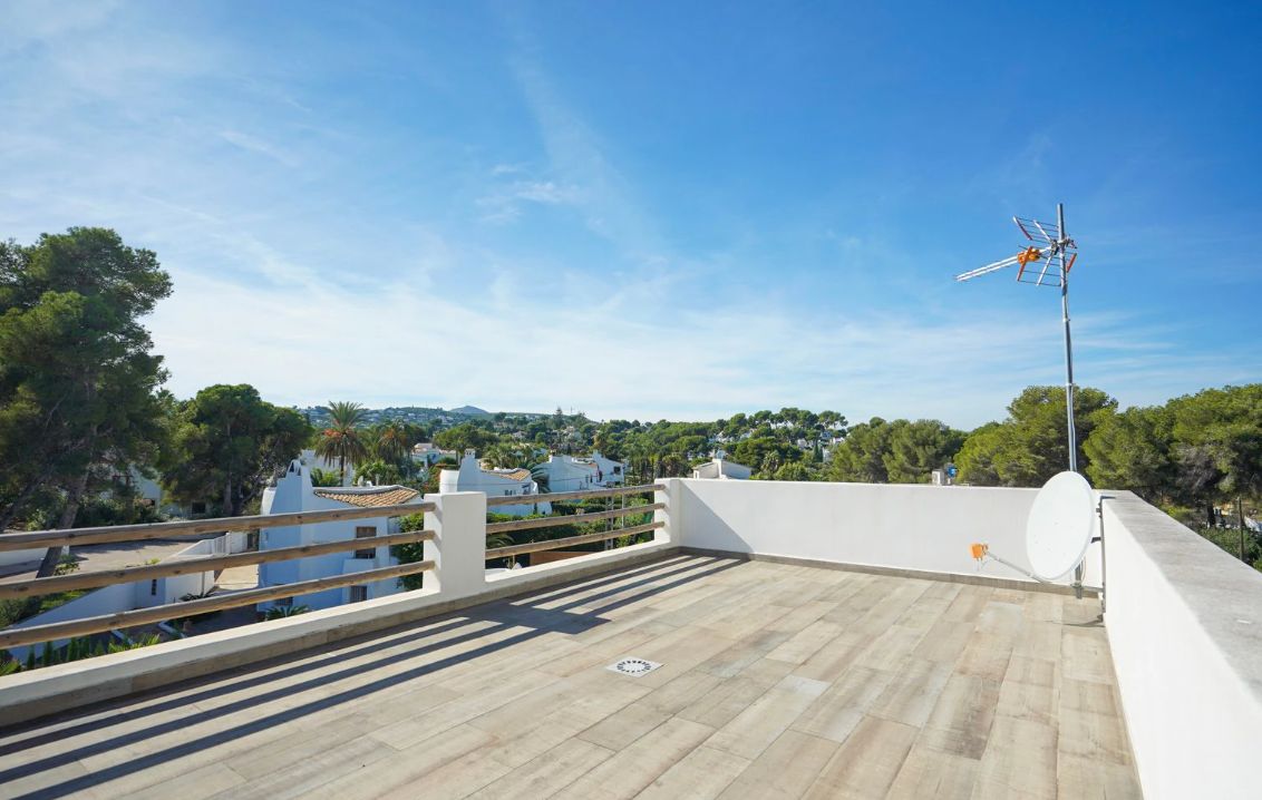 Villa moderne à quelques pas de la mer à Javea