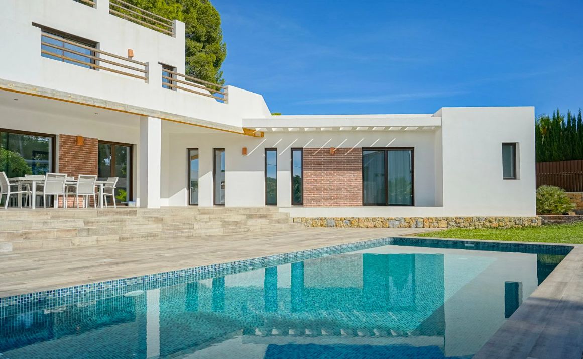 Villa moderne à quelques pas de la mer à Javea