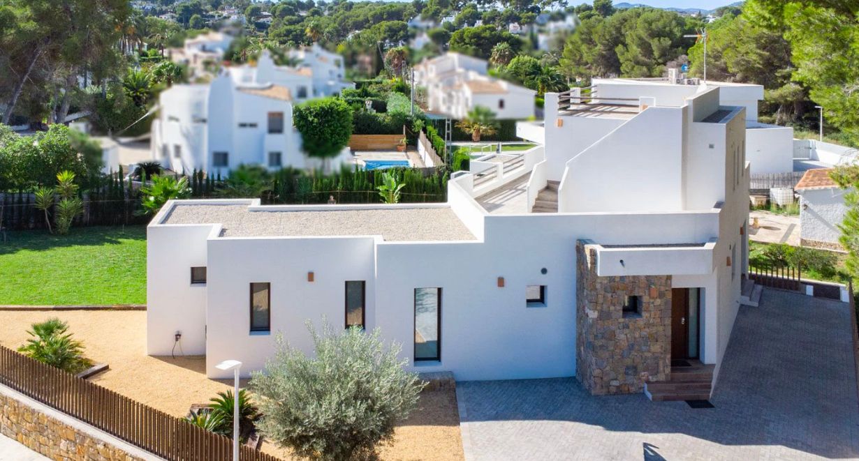 Villa moderne à quelques pas de la mer à Javea