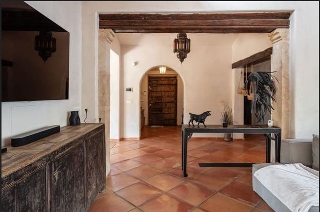 Magnifique finca à Jávea, entièrement rénovée avec d'excellentes qualités.