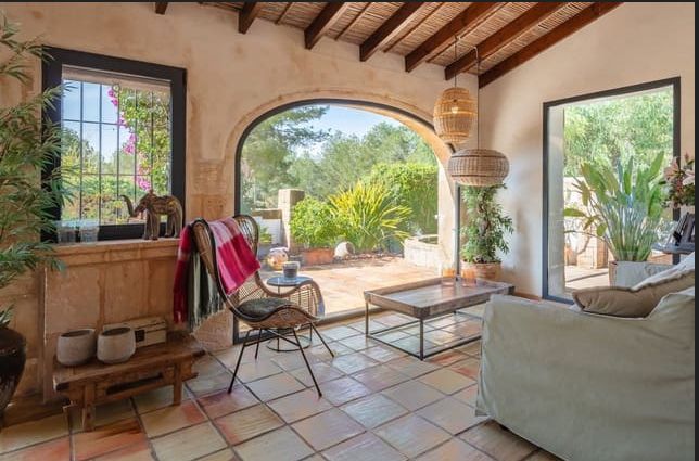 Magnifique finca à Jávea, entièrement rénovée avec d'excellentes qualités.