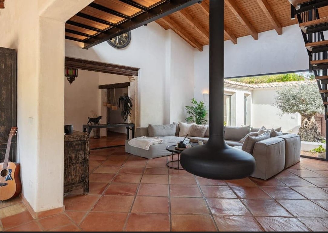 Magnifique finca à Jávea, entièrement rénovée avec d'excellentes qualités.