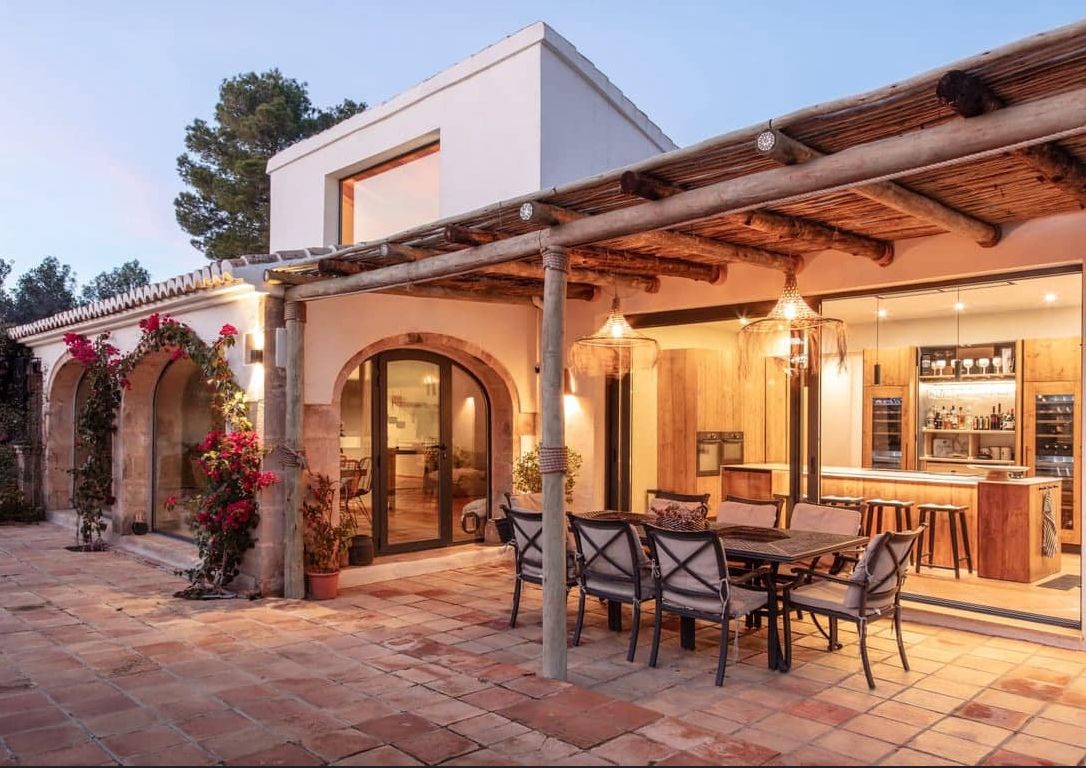 Magnifique finca à Jávea, entièrement rénovée avec d'excellentes qualités.