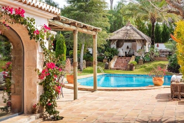 Magnifique finca à Jávea, entièrement rénovée avec d'excellentes qualités.
