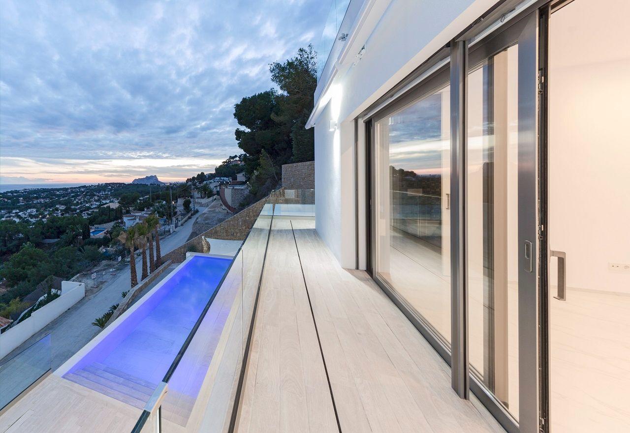 Villa moderne avec vue mer