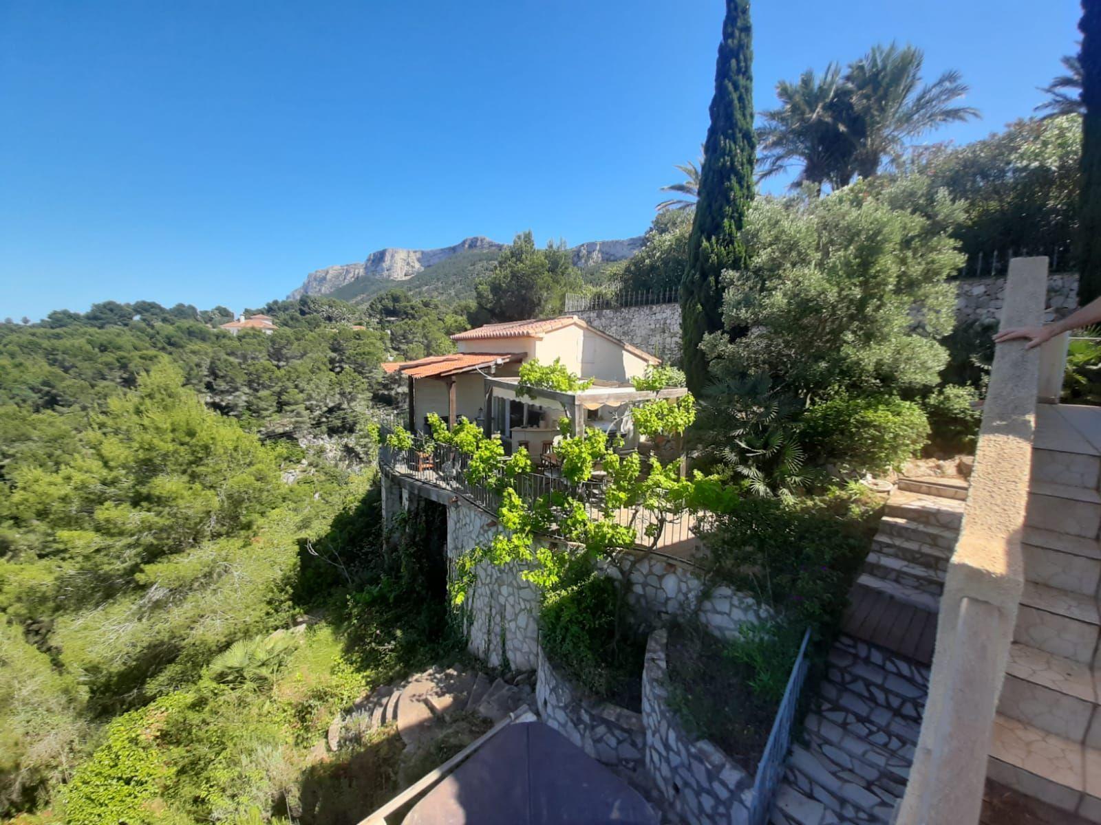 Villa with stunning sea view