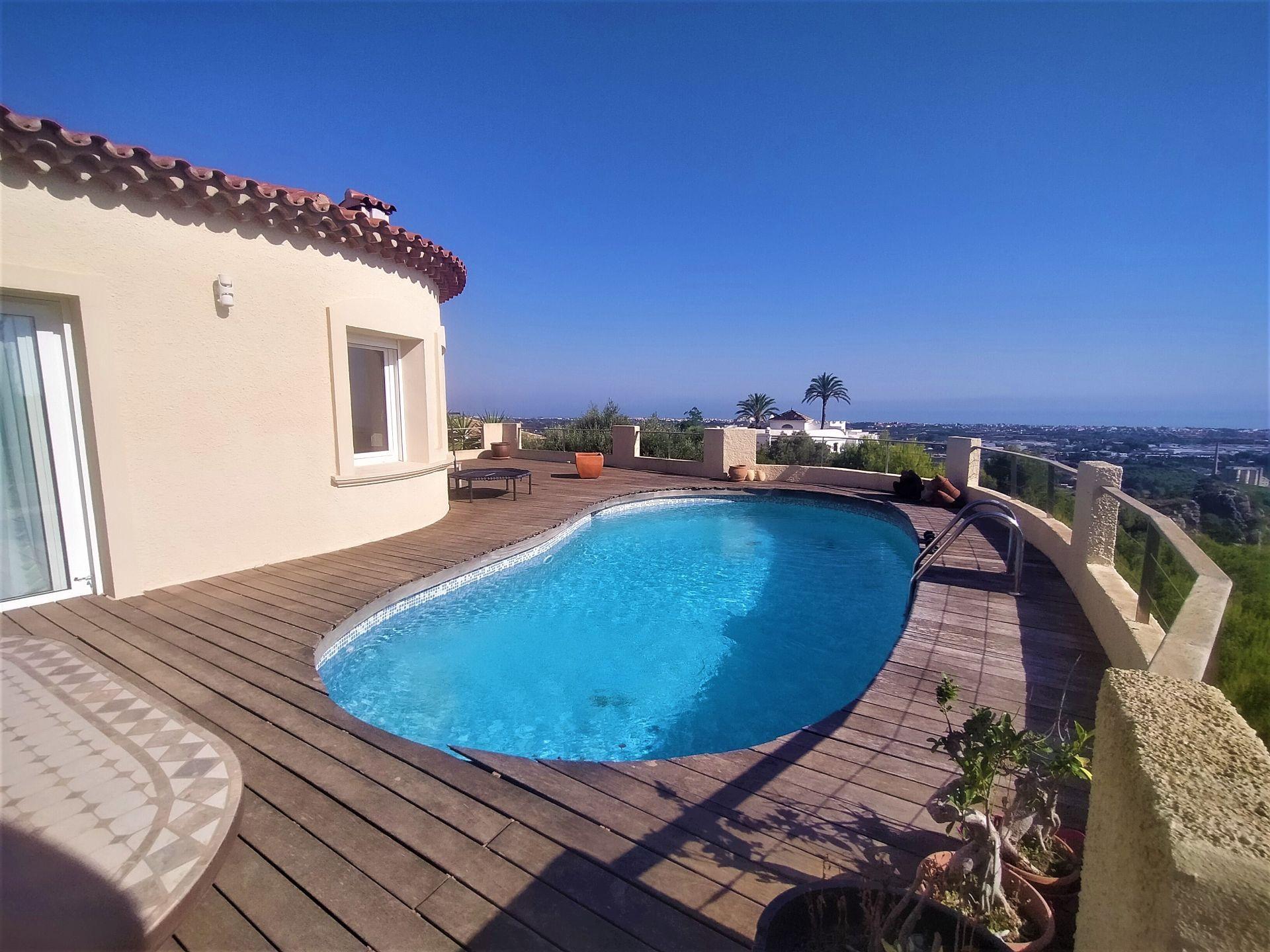 Villa with stunning sea view