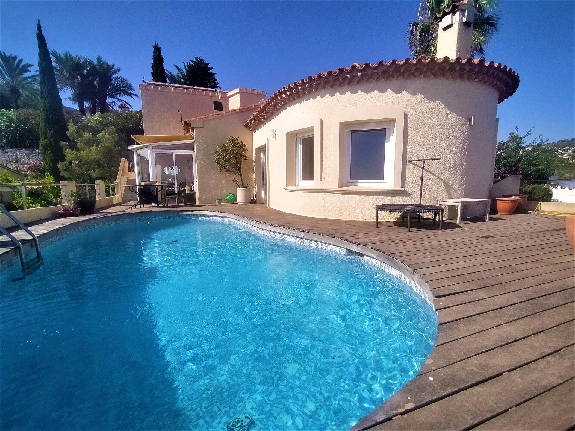 Villa with stunning sea view