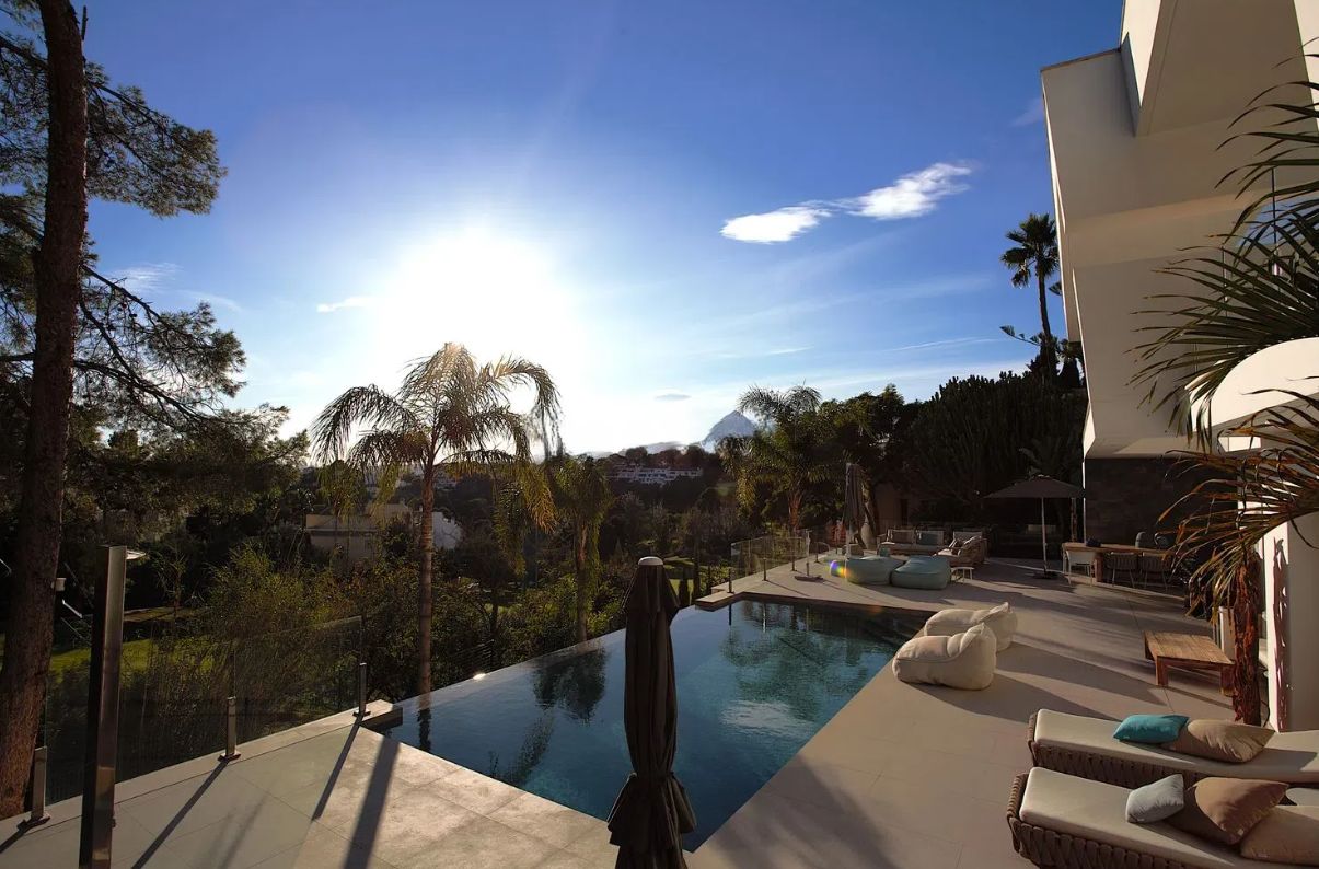 Villa à vendre de 5 chambres avec piscine à Altea