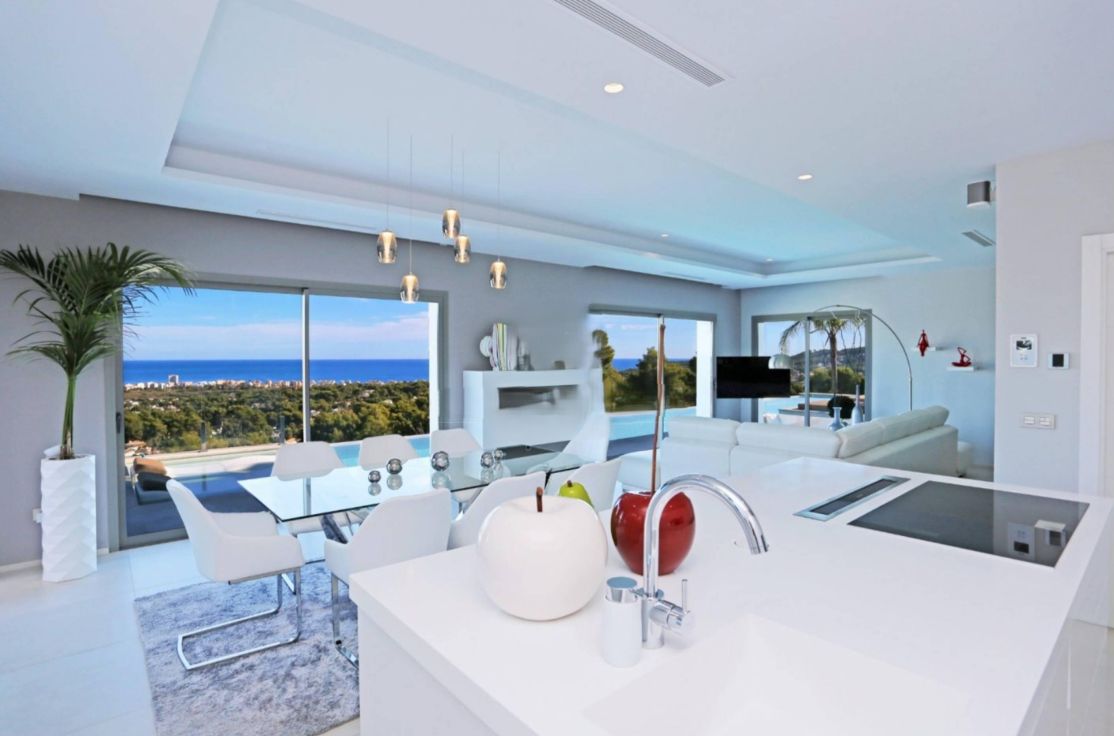 Villa till salu med 4 sovrum och pool i Jávea