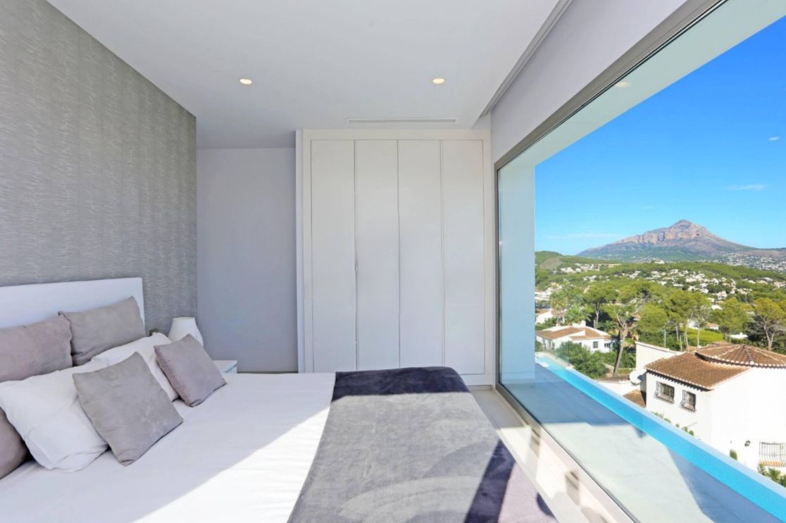 Villa till salu med 4 sovrum och pool i Jávea
