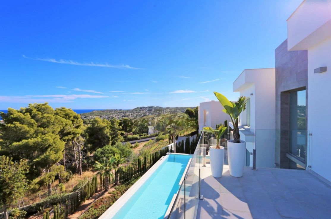 Villa till salu med 4 sovrum och pool i Jávea