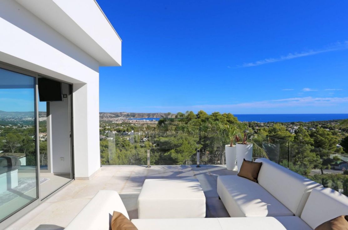 Villa till salu med 4 sovrum och pool i Jávea
