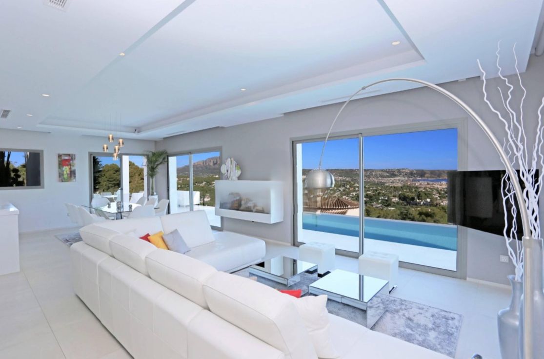 Villa till salu med 4 sovrum och pool i Jávea