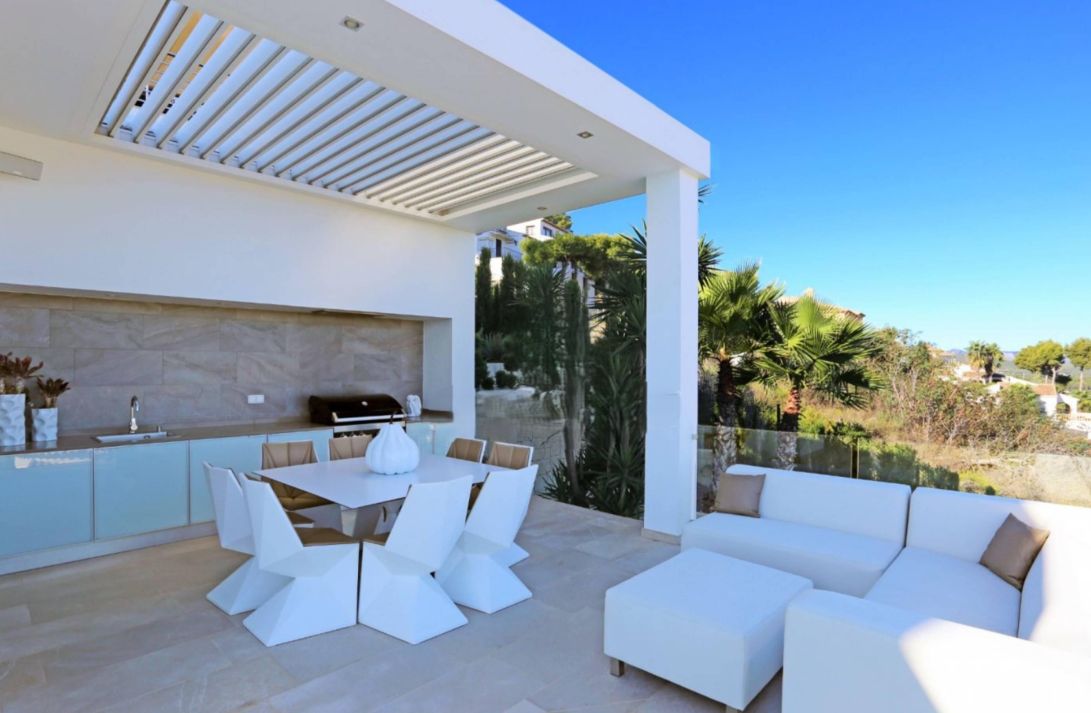 Villa till salu med 4 sovrum och pool i Jávea