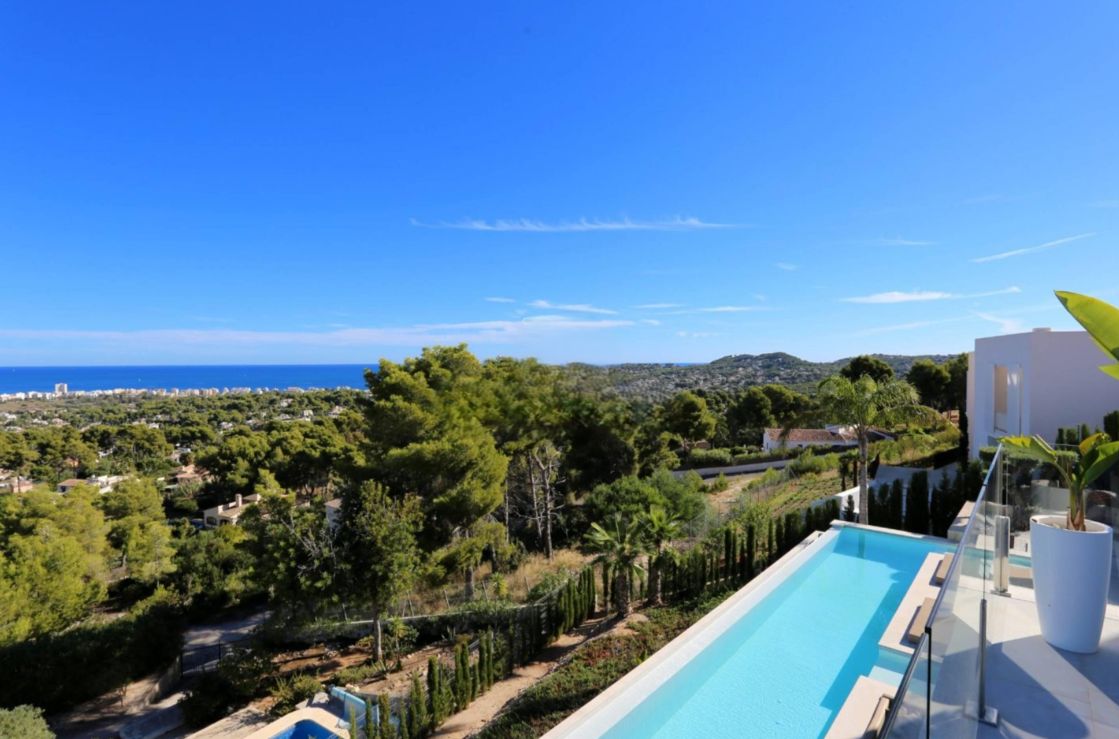 Villa till salu med 4 sovrum och pool i Jávea