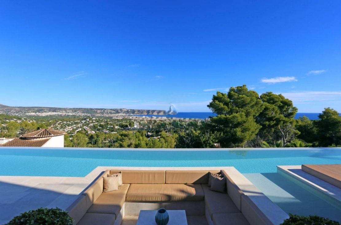 Villa till salu med 4 sovrum och pool i Jávea